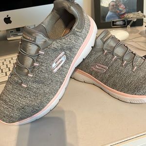 Women’s sketchers memory foam size 8.5.
